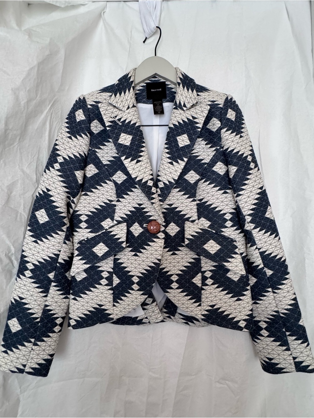 *Rare*Smythe: Quilted Navy and White Geometric pattern blazer: Size 10